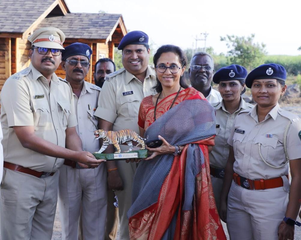 Supriya Sule tweet media