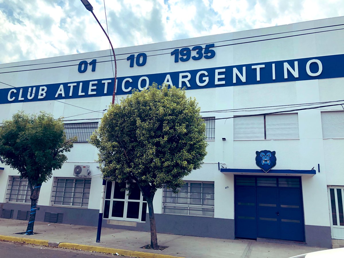 Male ✨ tweet media