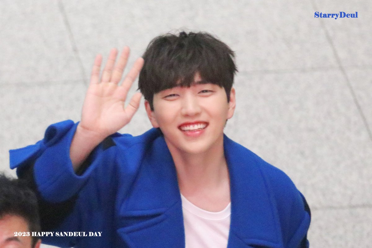 ✨️2023 HAPPY SANDEUL DAY💖

울 삼돌오빠💕  32번째 생일 정말정말 축하해요🥰
지나온 시간이 길었던만큼 쌓인 추억이 많고도 깊어서 매년 오빠 생일을 축하할 때면 기분이 참 몽글해져요!
올해까진 말로만 전해야하는 축하이지만 오늘이 꼭 행복으로 가득했으면 해요💖 사랑해요🫶🏻
#삼돌 #산들