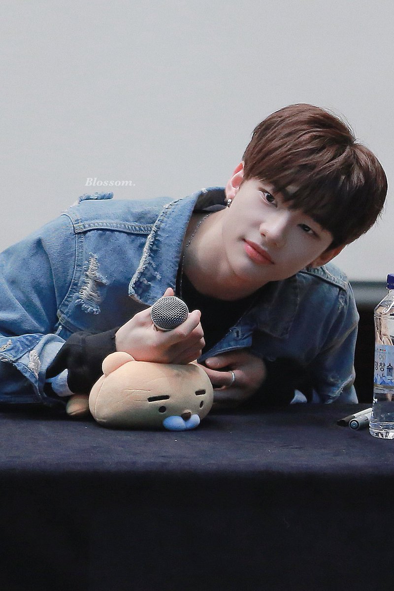 𝙃𝙖𝙥𝙥𝙮 𝘽𝙞𝙧𝙩𝙝𝙙𝙖𝙮 🎂

./ᐢ⑅ᐢ\   ♡   ₊˚
꒰ ˶• ༝ •˶꒱       ♡‧₊˚    ♡
./づ~ :¨·.·¨:     ₊˚
           `·..·‘    ₊˚   ♡

#HappyHyunjinDay
#영원보다_오래_사랑해_현진아
#HyunjinPaintsTheWorld
#StrayKids #스트레이키즈
#현진 #Hyunjin