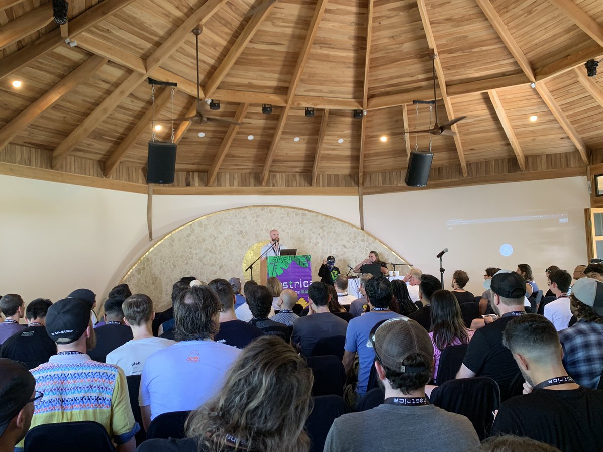 universalnames's tweet photo. Getting started! At #nostrica after a marvelous breakfast, #puravida 🦥🇨🇷, let's build 🦾🦾 https://t.co/LyiylcaTuH