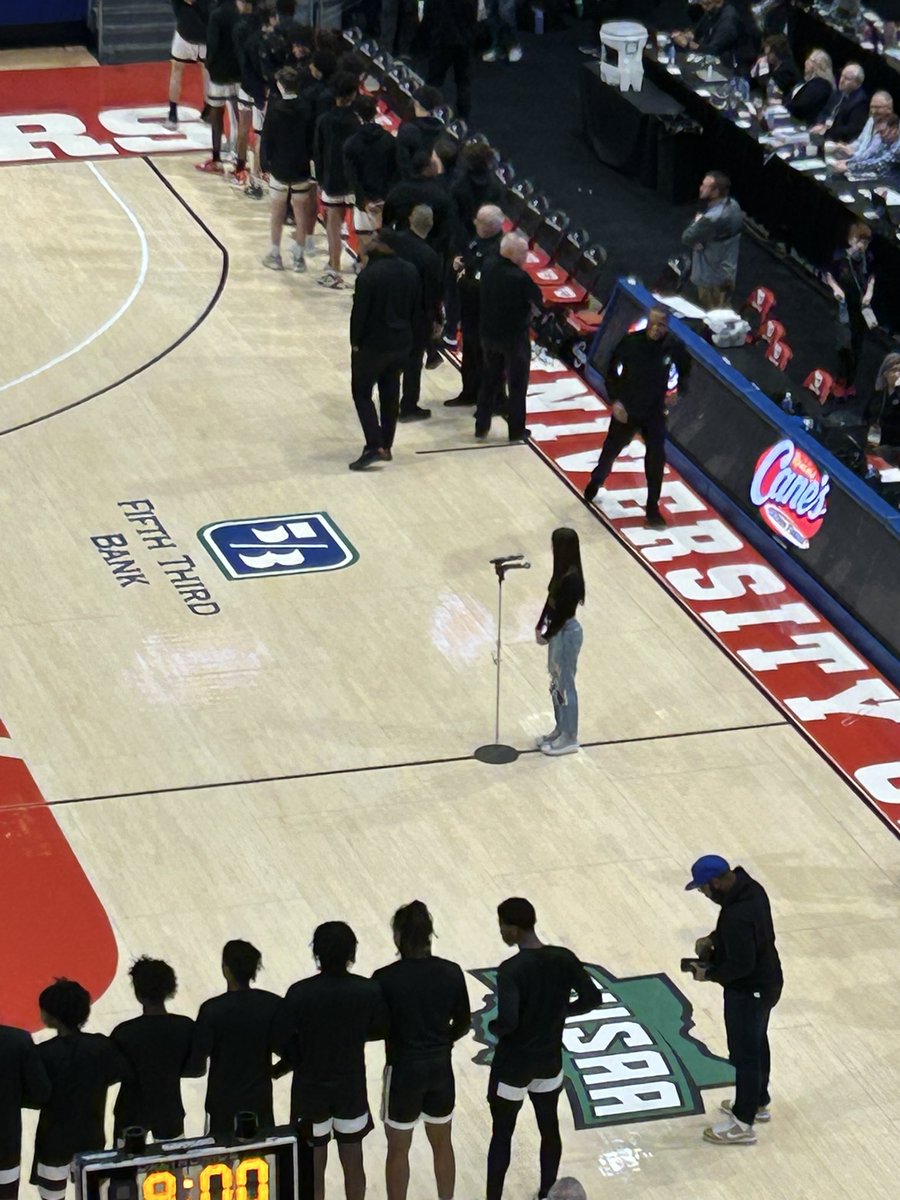 ArcanumButler's tweet photo. We see you Mora! #TrojanPride @OHSAA https://t.co/MwOgQzs3qm