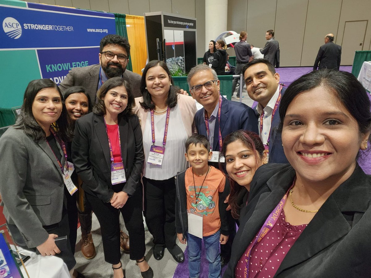 Post #USCAP2023 #Tweetstorm 

#26 

AMP Team Member: Deepa Iyer Kotari ( @DeepaIyerKotari ). Author/Editor of the book, 'Ace My Path: Handbook of Histotechniques' and contributing author/reviewer to many other books!! It was an incredible experience to meet her! 🤗