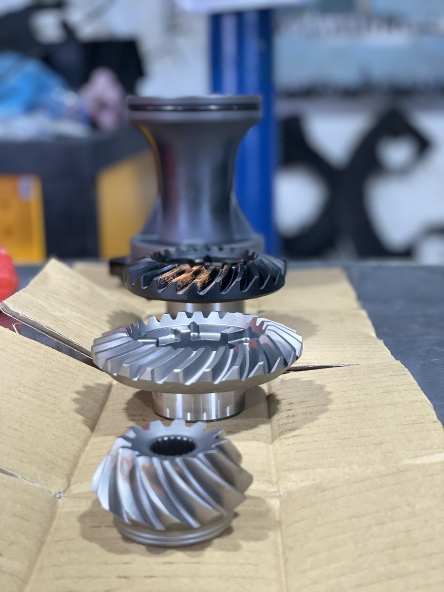 ZuvaanE's tweet image. Lower Unit . Shimming⚙️🇲🇻♥️
#outboardengine
#engineeringlife