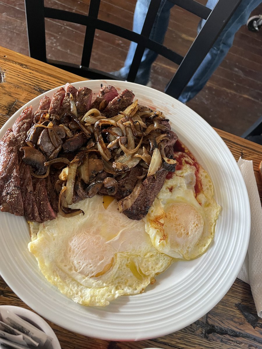 Steak and eggs at Omearas is on point this morning