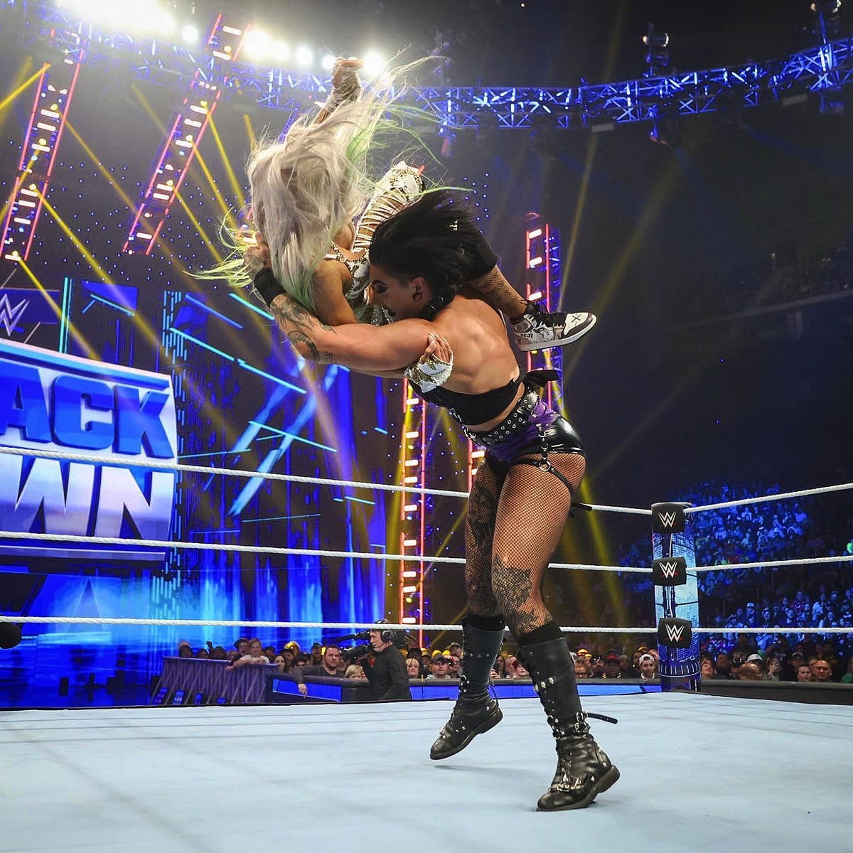 WWE Australia on Twitter: "RT @RheaRipley_WWE: Mami. ⚖️👹"