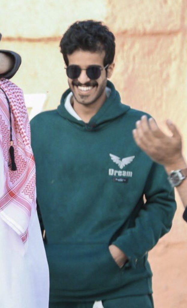 ما زال هناك أمل ينتظرك ونجاح يليق بك وفرص أنت وحدك جدير بها ، عليك دائمًا المحاولة✨!
-
مساء الخيييير🤍🤍!
#مشعل_العيافي