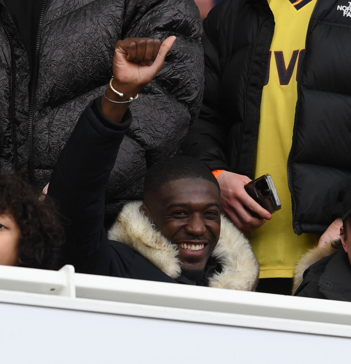 Arsenal's tweet image. Great to see you, Yaya 👋