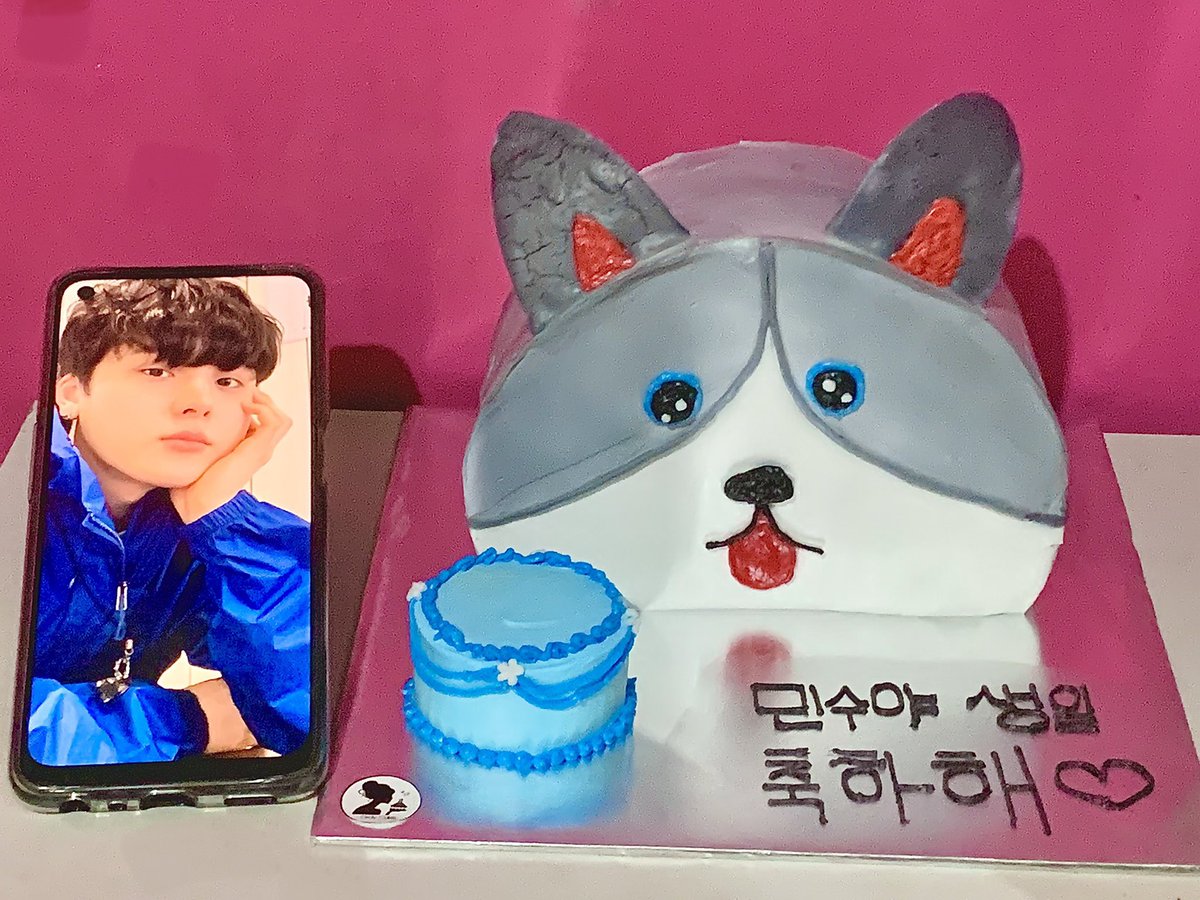 vkchrr's tweet photo. 우리 민수 생일 축하해!!!!!😍💗

#민수 #김민수 #minsu #kimminsu #happyminsuday https://t.co/EIVRTKUB2F