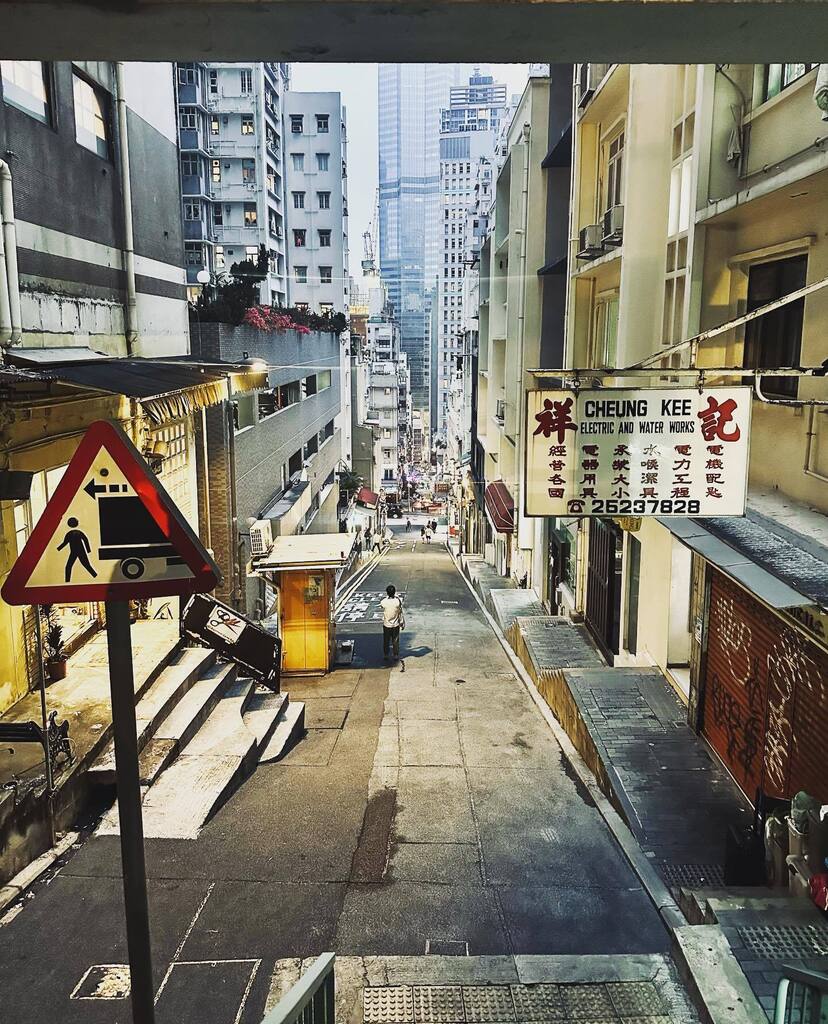 Peel Street #hongkong instagr.am/p/Cp-Y7jhh5gH/