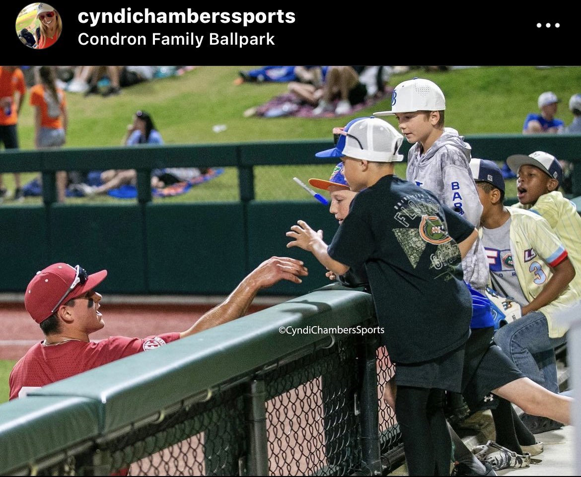 Right Field Ragers tweet media