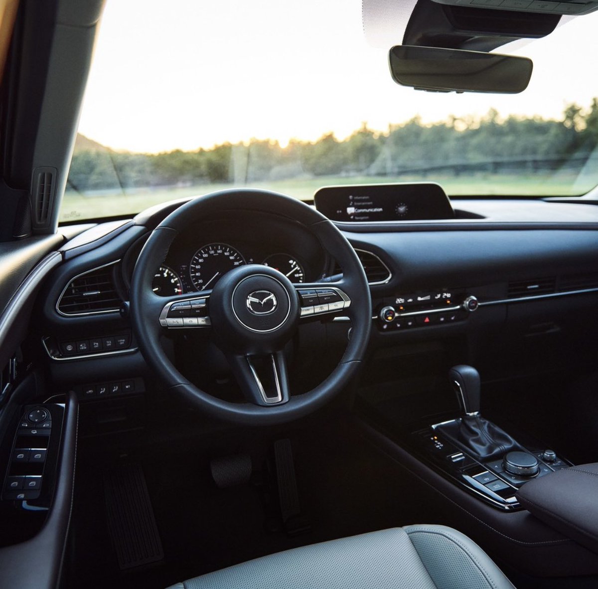 Kramer_Mazda's tweet photo. Make the most of the scenery on board the Mazda CX-30. Discover beauty, elegance and versatility only at Kramer Mazda. 

#Mazda #CX30 #MazdaCX30 #FeelAlive https://t.co/e1KXp2yLgB