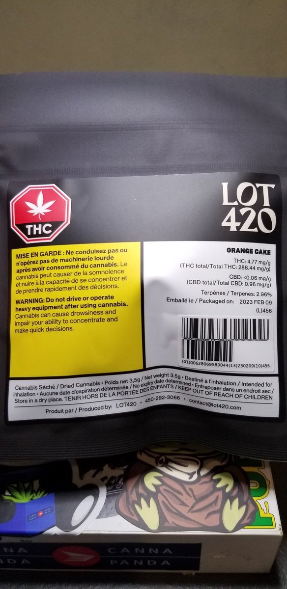 Northern_Wayz's tweet photo. Opening the mylar it smells amazing and this thicker variation of mylar is GOATED over some of what the lesser brands tend to use.

@Lot420_   - Orange Cake

Stay lifted cannafam, more reviews to come!

#Mmemberville 
#CannabisCommunity 
#cannabis
#CannabisConnoisseur https://t.co/zyc3qHcPl8