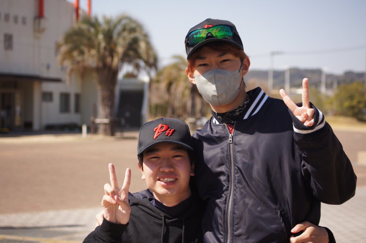 potenhits5go's tweet photo. 3/13-14 淡路島大会 ハイライト

今大会で4回生は最後😭
思い出いっぱいの大会になりました😊

こんなに楽しいサークルがあるのは
4回生の先輩方のおかげです👍

今までありがとうございました⚾️
ご飯連れてってくださいね🥴

#ありがとう4回生
#4回生ヒタヒタ https://t.co/yMXnb5XBWG