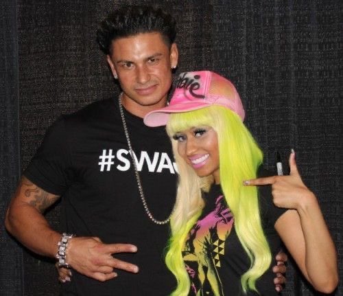 twilightxwhore's tweet photo. dj pauly d with some iconic celebs 🎧 @DJPaulyD  #djpaulyd #paulyd #jerseyshore https://t.co/EZP4pnL8p5