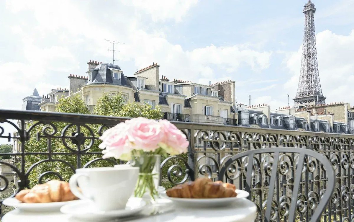 ParisArtDeVivre's tweet photo. ๐ธ ๐ #HappyMothersDay to British mums ๐ธ ๐ from #Paris!
#livinginParis #homeinParis #MothersDay #MothersDay2023
( #thankyou @ParisPerfect for the lovely pic borrowed ) https://t.co/JbHAPnnGYP