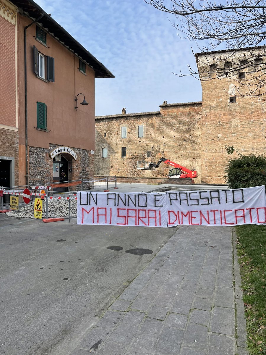 FranciTrepla's tweet photo. Ovunque tu sarai.. per sempre sentirai.. ♥️🖤 https://t.co/ReI6ygAdQk