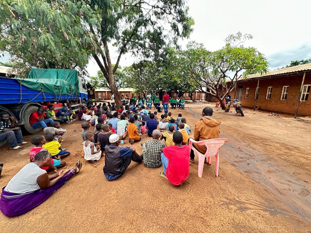 ISM has handed over ten tons (500 bales) of sugar and four hundred blankets to four cyclone Freddy survivor camps within Blantyre city and district. The company will donate a further ten tons to be distributed to other centers. The total value of the donations is MK 30.5 million