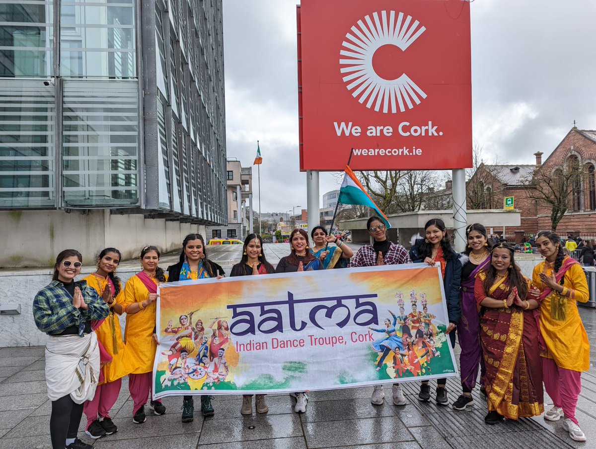 Two teams @corkpaddysfest and proud of both the teams. #aatmacork #indiancommunity #Cork . Hope you all enjoyed watching them. Happy weekend 😍!
@CeciliaGamCamp @GoodDay_Cork @corkcitycouncil @UccMicrobiology @Pharmabiotic @UCCIndianAlumni @johbees @UCCAlumDevel @deirdreforde