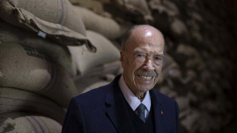 Lamento profundamente o falecimento de Rui Nabeiro, um dos mais brilhantes empresários e também um grande amigo do Boavista.
O Comendador fez questão de continuar ao nosso lado, mesmo nas épocas em que participamos no CNS, num gesto que serve para reforçar a sua grandeza.