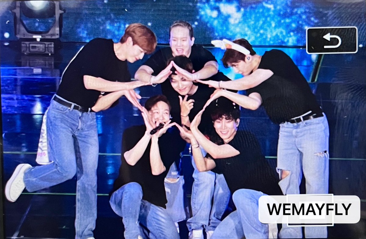230319 비투비 5기 팬미팅
별…✨

#비투비 #BTOB #서은광 #이민혁 #이창섭 #임현식 #프니엘 #육성재 #멜로디