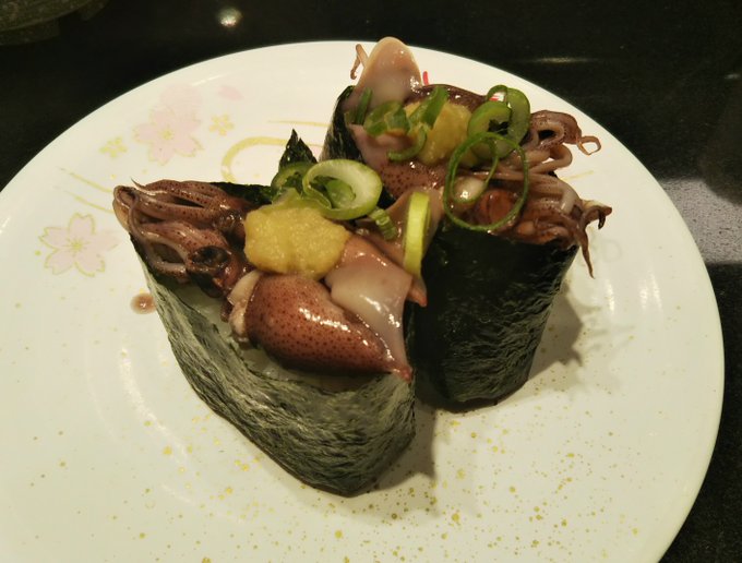 ホタルイカに桜鯛♪(  ◜ω◝  و)و"
春の味覚ですね～😋💗🌸 