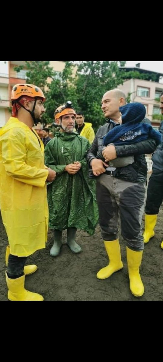 BÖYLE bir DAHİLİYE VEKİLİ olan,#ErdoğanYenidenKazanacak.Allah'ın NUSRETİYLE!🫂💐🤲🇹🇷