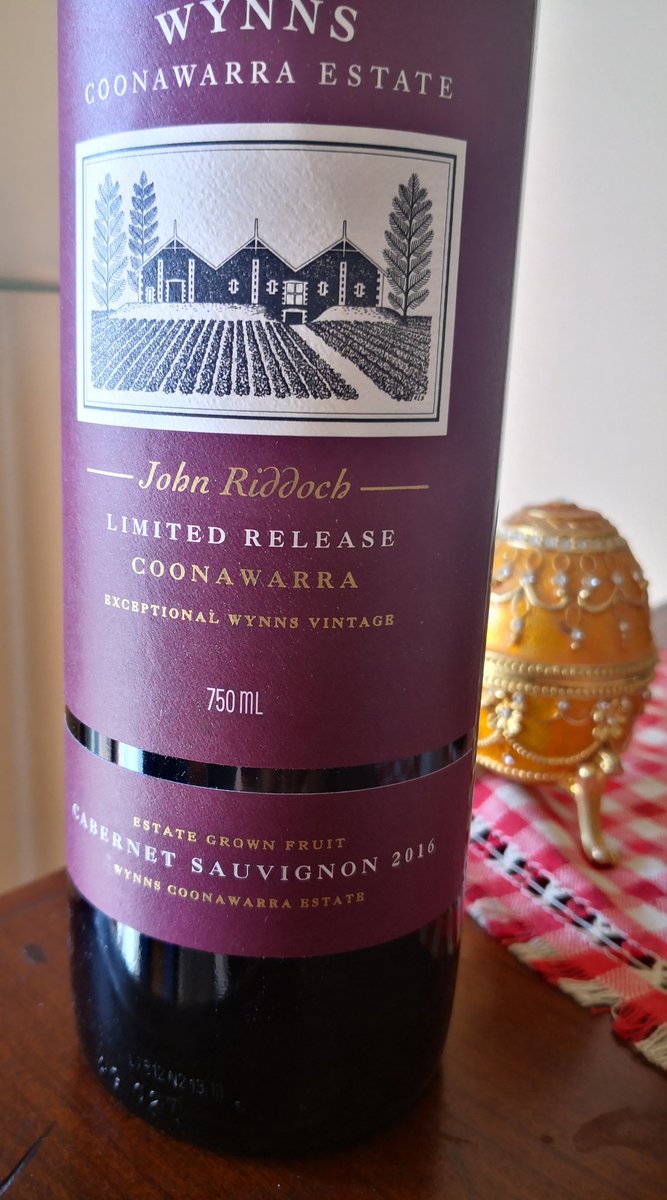 #vini dell'altro mondo. Omaggio alla #primavera. Una  passeggiata tra campi di #fiori e albereti che promettono carichi di #frutta.  Perfetto con carne alla griglia, anche molto grassa.
#wine  #winns #coonawarra #berebene #abbinamenti #degustazioni #ilove