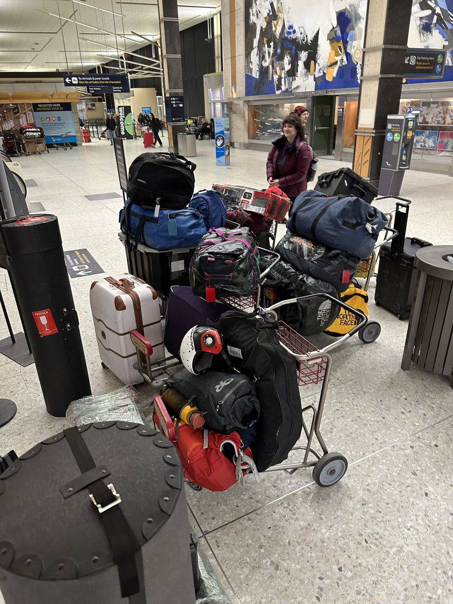 MinesGlaciology's tweet photo. Let the fun begin for flights 2 and 3. YEG=>YZF=>YEV. #pingostarr https://t.co/YLiqov4xnt