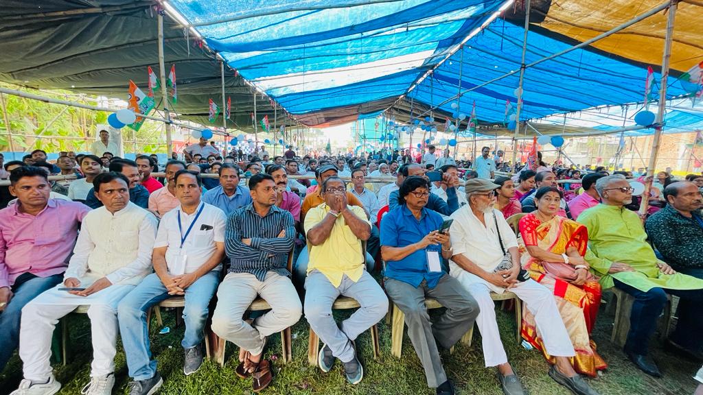 Our commitment to serving the people is fueled by the UNWAVERING SUPPORT OF THE PEOPLE! 

Today, our leaders gathered in Amdanga to strengthen our message of unity and service toward the people. 

We will continue to work together toward a brighter future for all!