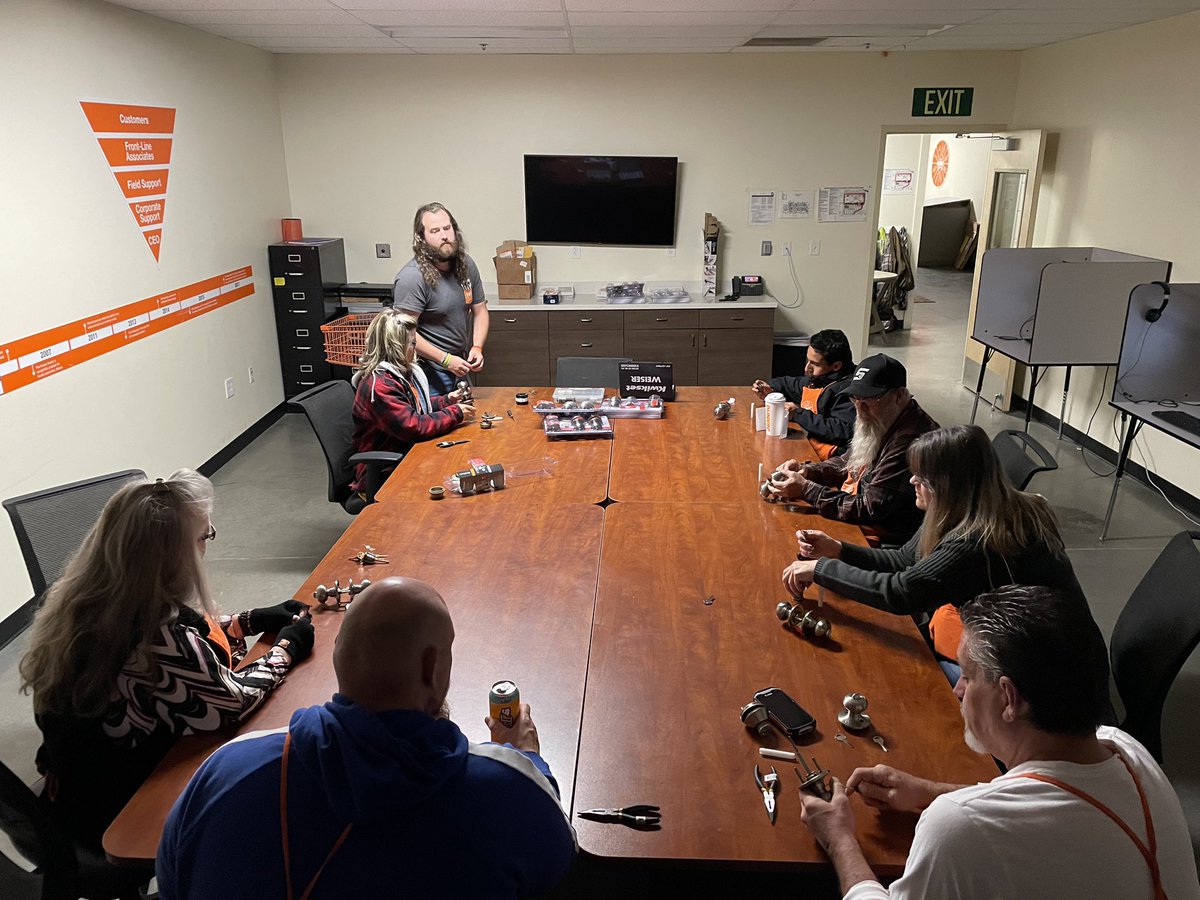 Robin Leonard tweet media