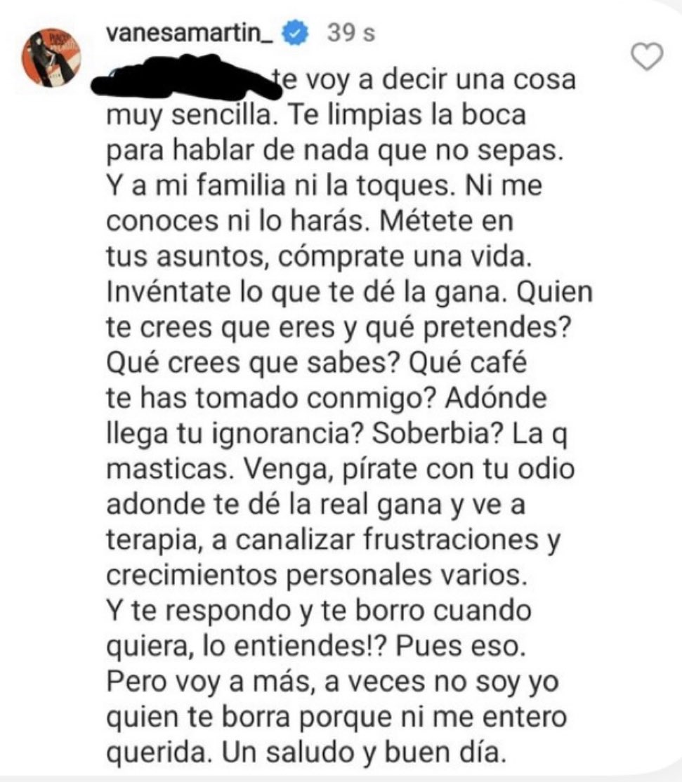 bilby_3's tweet photo. Todo tiene un límite y seguramente esté en que una cantante famosa como @vanesamartin_ “mande a terapia” a una fan. Respuestas así nos hacen replantearnos muchas cosas…
(la fan opinó que estaba ‘abandonando’ al público español)
Podemos tener un mal día, pero esto es intolerable https://t.co/vip2F2OUGy