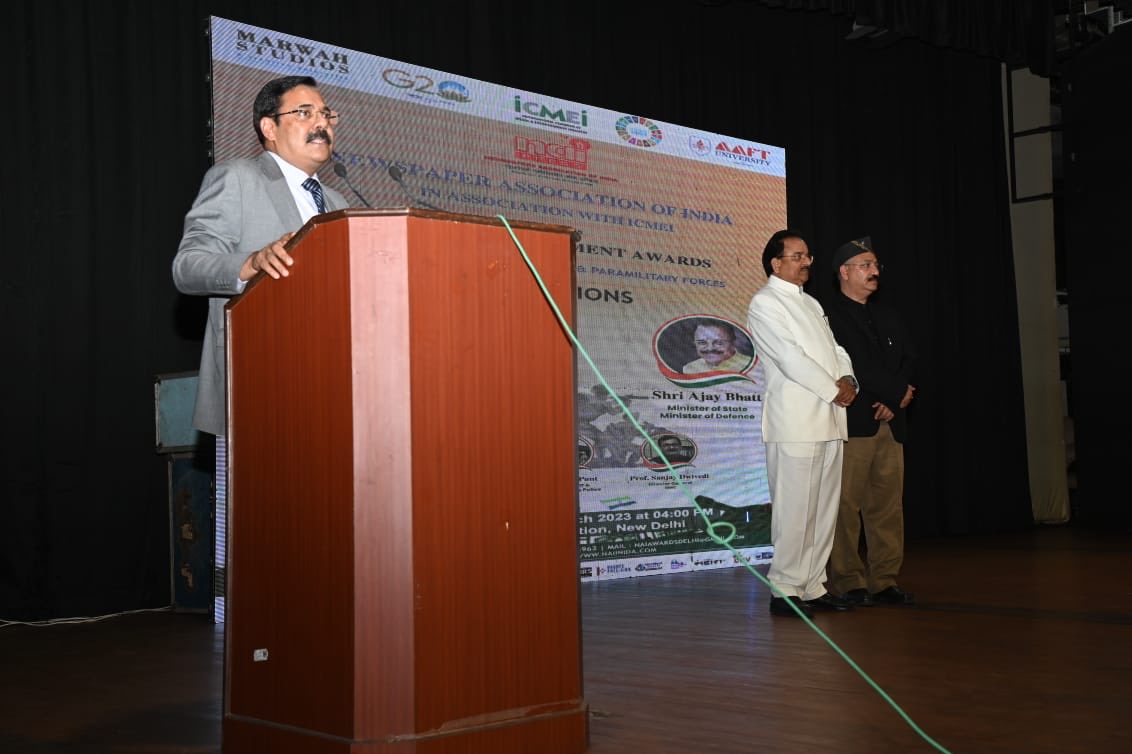 SanjaySingh_IPS's tweet photo. 30th NAI Achievement Awards
The #NewspaperAssociationOfIndia represents more than 4000 newspapers
The credibility of newspapers is based on their ability to be factual, objective, unbiased and neutral regardless of the journalist’s opinion or personal belief on issues & events. https://t.co/D8uoxALW37