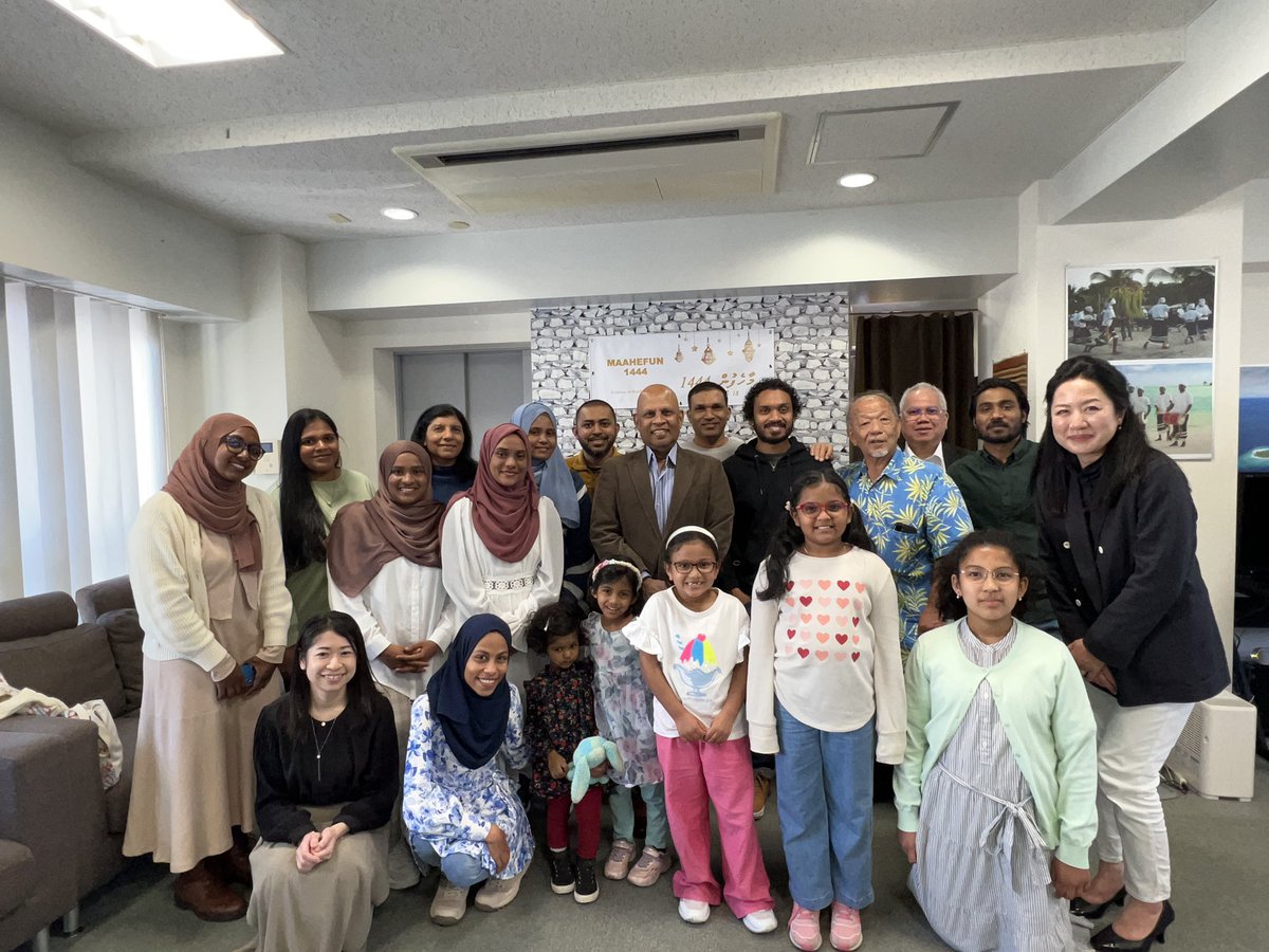MDVinJapan's tweet photo. The Maldivian community in Japan gathered for a #Maahefun at the Embaasy today to celebrate the beginning of the holy month of Ramadan 1444. https://t.co/eYBGahZ9Vd
