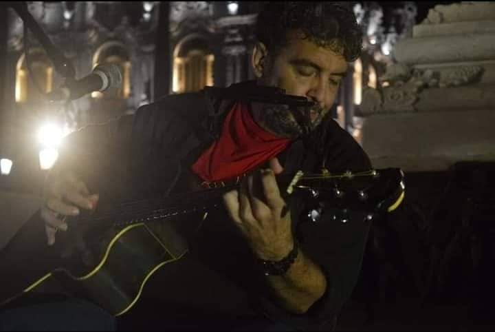 Feliz día del trovador 
#YoUsoPañueloRojo
#diadeltrovador