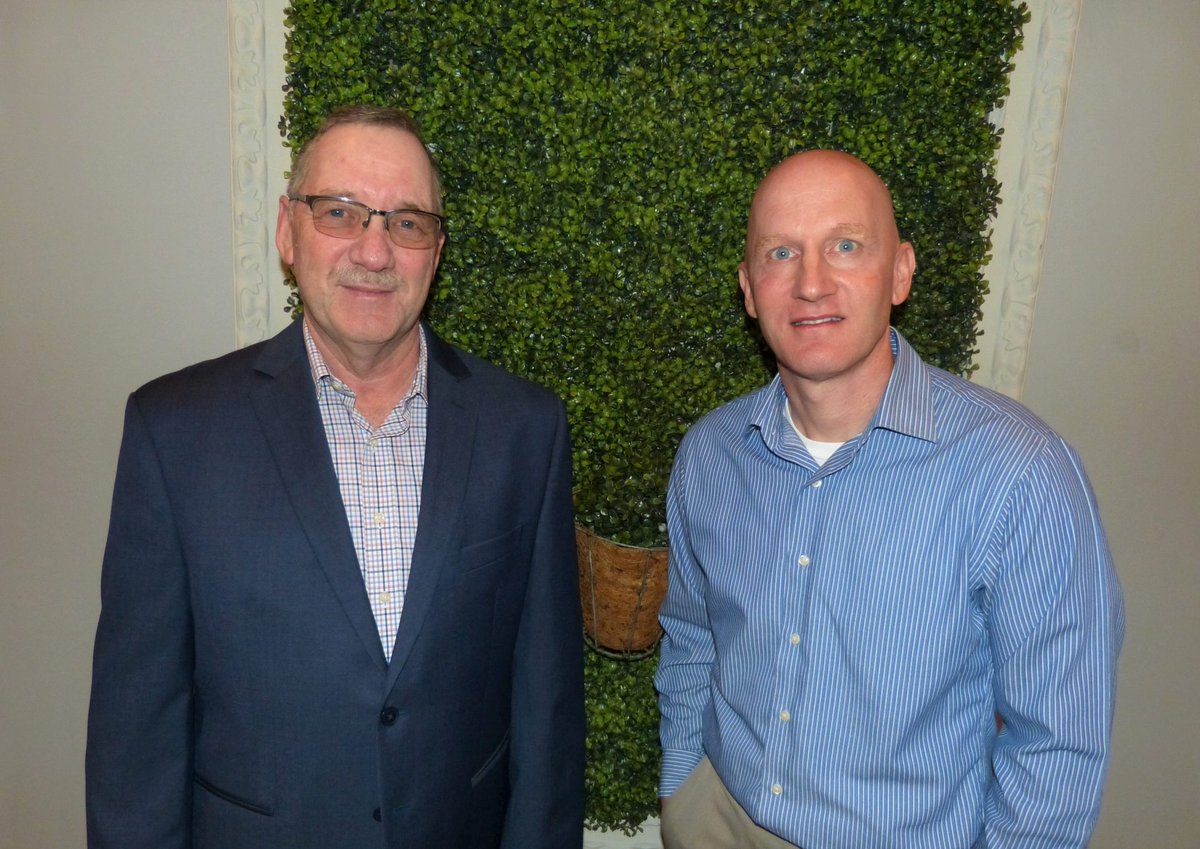 hoosieragtoday's tweet photo. Randy Bales, who farms in Henry and Rush Counties and manages Fairholme Ag, LLC in Lewisville, received the 4R Advocate award from The Fertilizer Institute (@Fertilizer_Inst) and shares it with Eric Steigerwalt with Co-Alliance (@CoAllianceCoop). 

https://t.co/mpyDvojwxo https://t.co/UGMnyQZA8H
