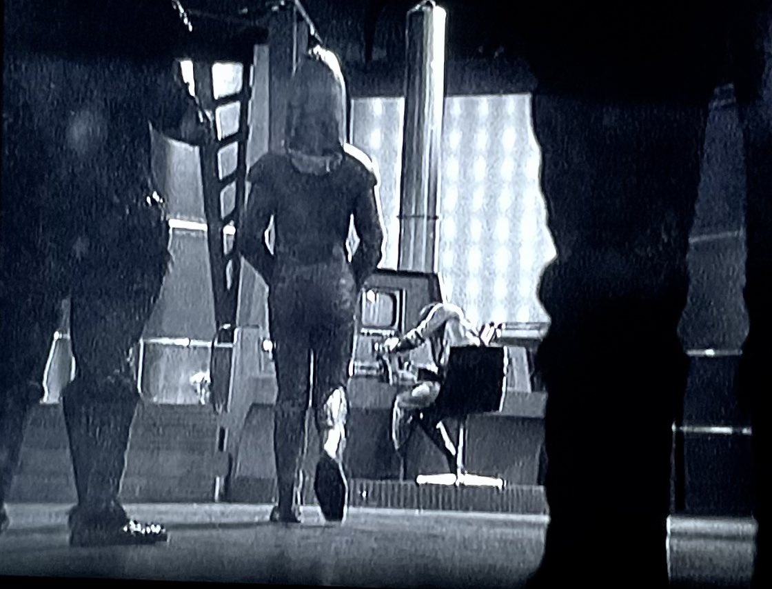 liquidparanoia's tweet image. Excellent direction and framing #TheSeedsofDeath #DoctorWho