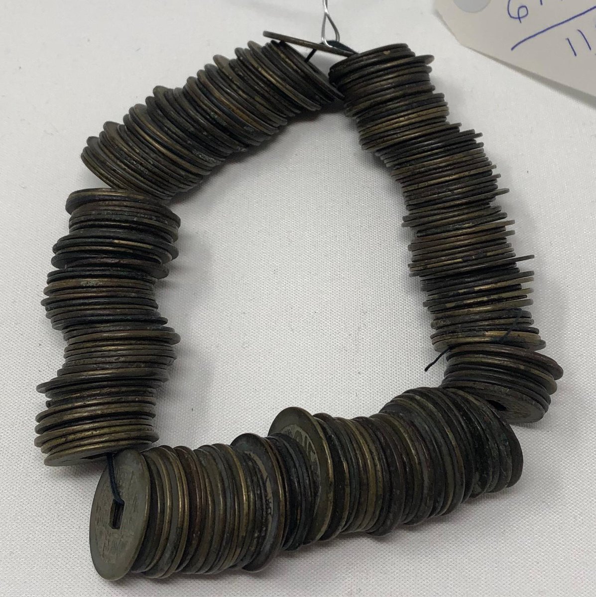 krus_chiki's tweet image. society began to go downhill when coins stopped having holes in the middle to carry on strings