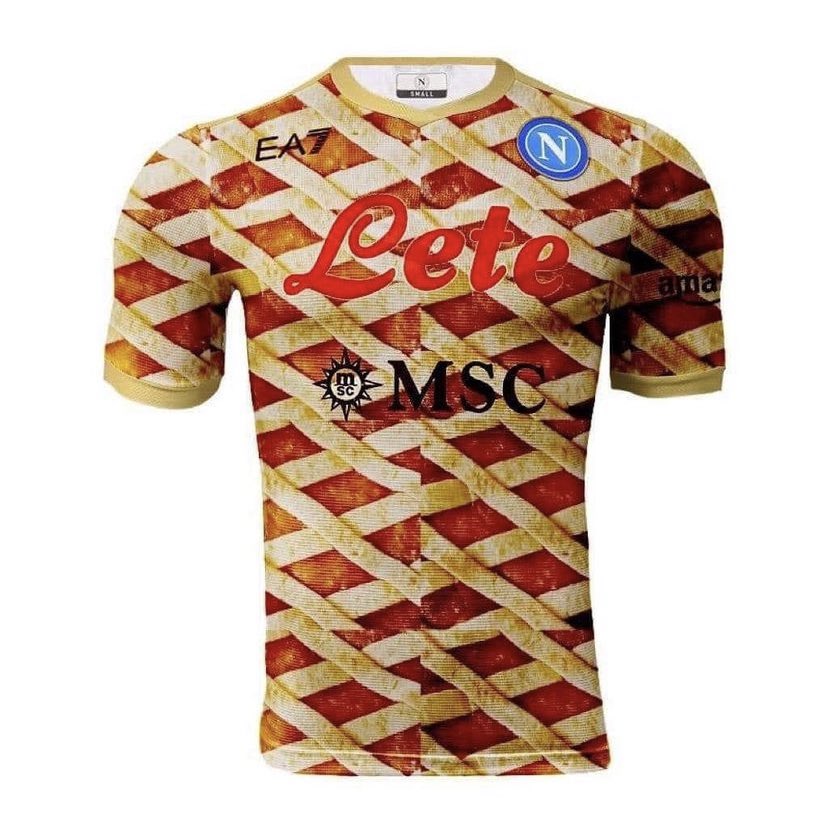 🔵 Officiel ! Le Napoli dévoile son maillot spécial pour Pâques avec la Pastiera, gâteau traditionnel napolitain 🍰
