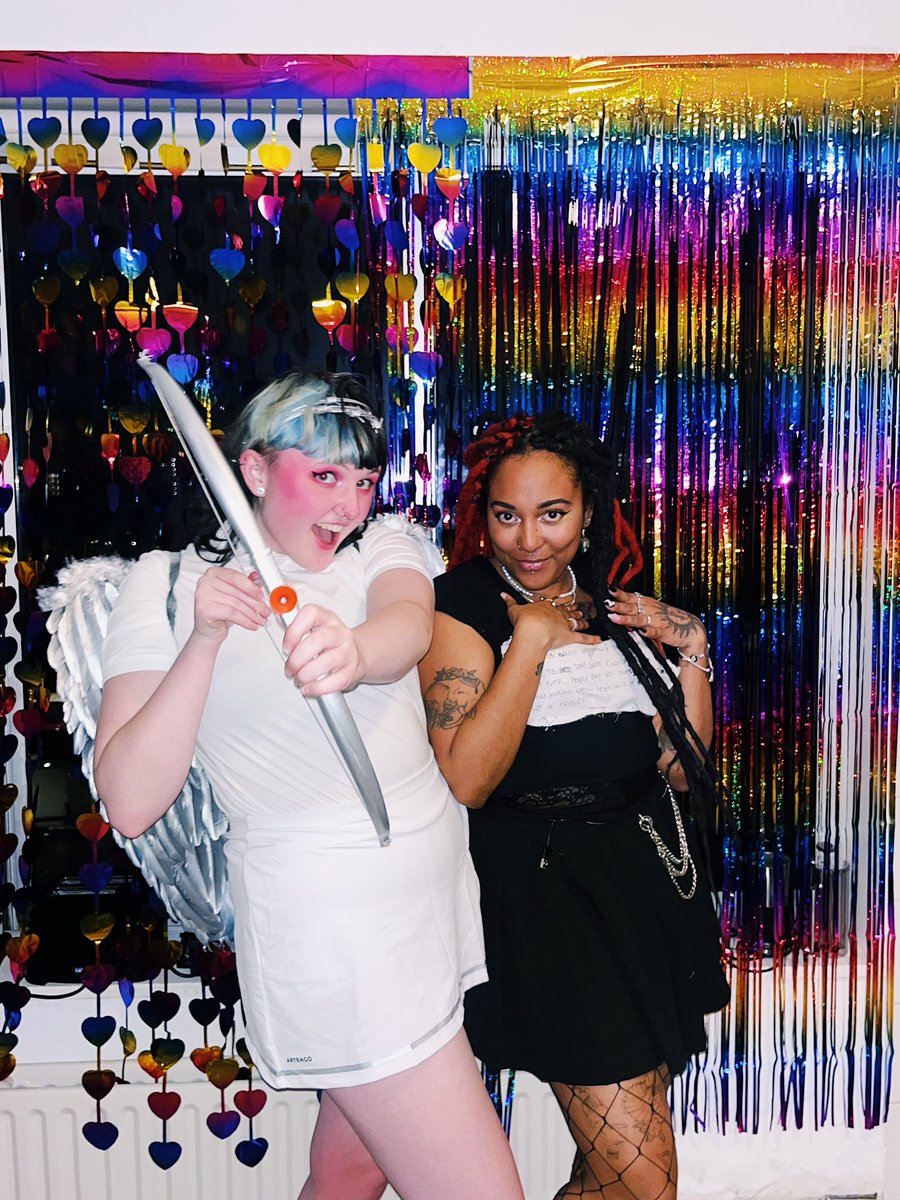 <a href="/velvetdrag/">Grayson🖤</a>