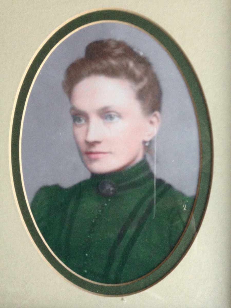 GilGraystone's tweet photo. @GaryRycroft @LancasterMuseum @TheDukesTheatre A young Susannah https://t.co/Jpf5lCYMq6