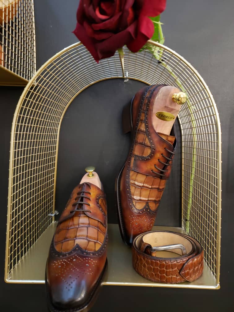 Commi_NASSINI's tweet photo. Un honneur et un plaisir pr moi de déc. la maison #EDEMSHOES ce 18/03/23, initiative d'une jeune Togolaises aux mille talents!
Ing. génie civil, elle brise davantage les codes en se hissant au sommet de la #Cordonnerie - #Maroquinerie.
Allons tous à sa découverte !
@Tgtwittos https://t.co/rb87OcjKQ2