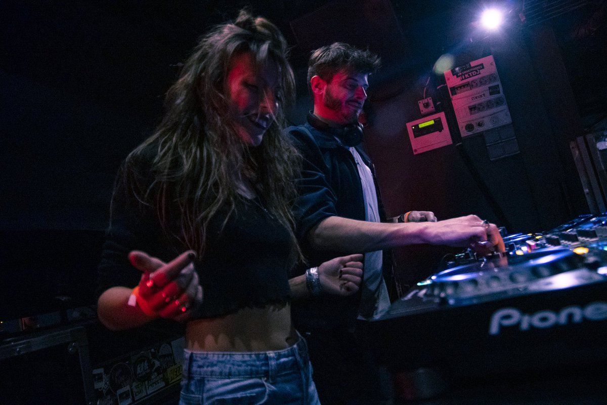 _ThePilgrim_'s tweet photo. Creeds et Hélène Ka au Rex Club 🔉 https://t.co/tG3afcBWnD