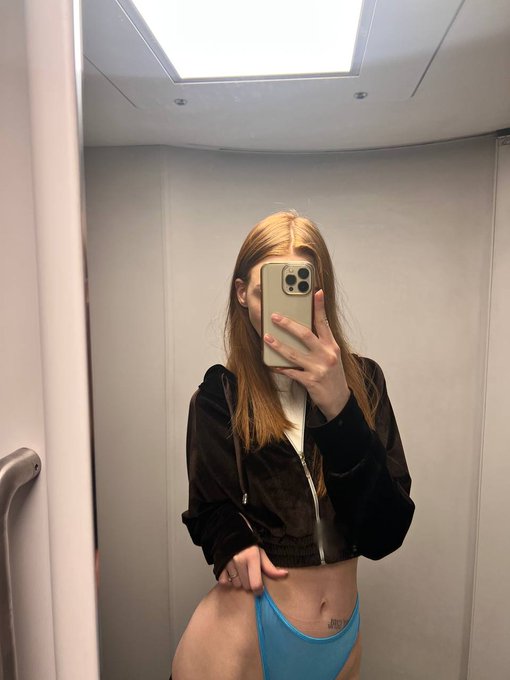 On the train🚊Where do you want to go right now?😏 https://t.co/ZSCxHz9Yk9