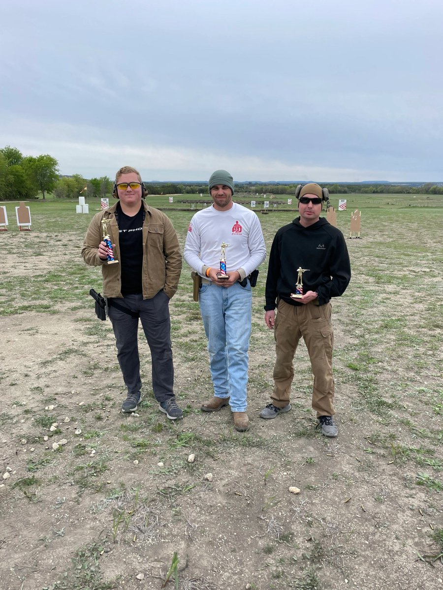 OITCsportsrange's tweet photo. Congratulations to all three winners of yesterdays 2 Gun Steel Challenge. Remember to check on https://t.co/YkKJRf3cqp for future events for our range.
#accuracyatdistance #2A https://t.co/C4FV39r5tI