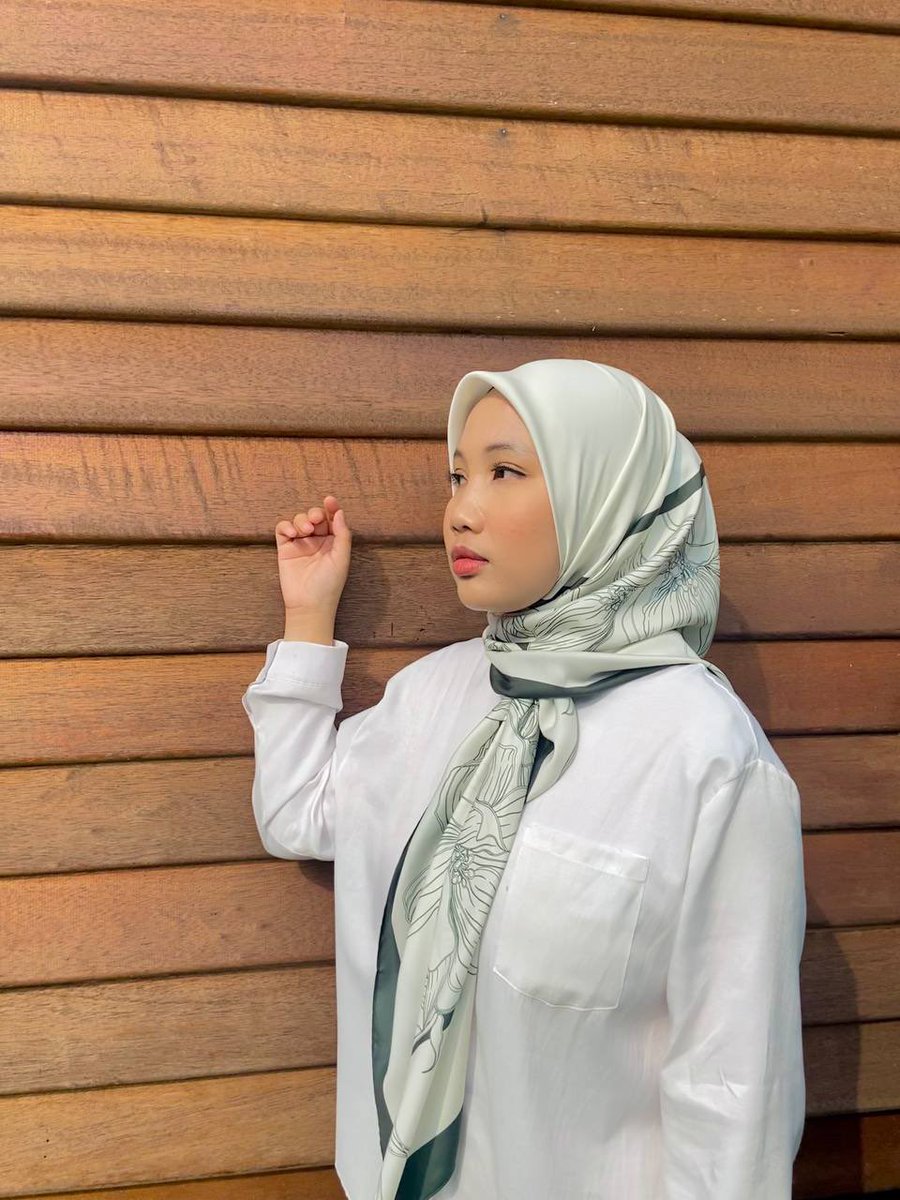 ehehefarahae's tweet photo. ✨It’s glossy, matte & pretty ✨
Here come another Bawal Printed collection #EidSeries for you guys by @DaisyyExclusive
Material : matte satin
🏷️ : Rm38
Bidang 47
- easy to shape awning
- tak pekak
- tak licin bahagian dalam sbb matte
Ws: https://t.co/irrOIiqJ15 https://t.co/ldFHVN4l7c