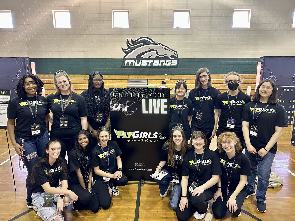 STEMcobb's tweet image. #FlyGirls gave 100 young women a chance to experience careers in aerospace. Volunteers from all over Cobb supported. Teams from multiple schools competed in the Build Fly Code Live workshop. #STEMCOBB @CobbSchools #DoingDrivesLearning