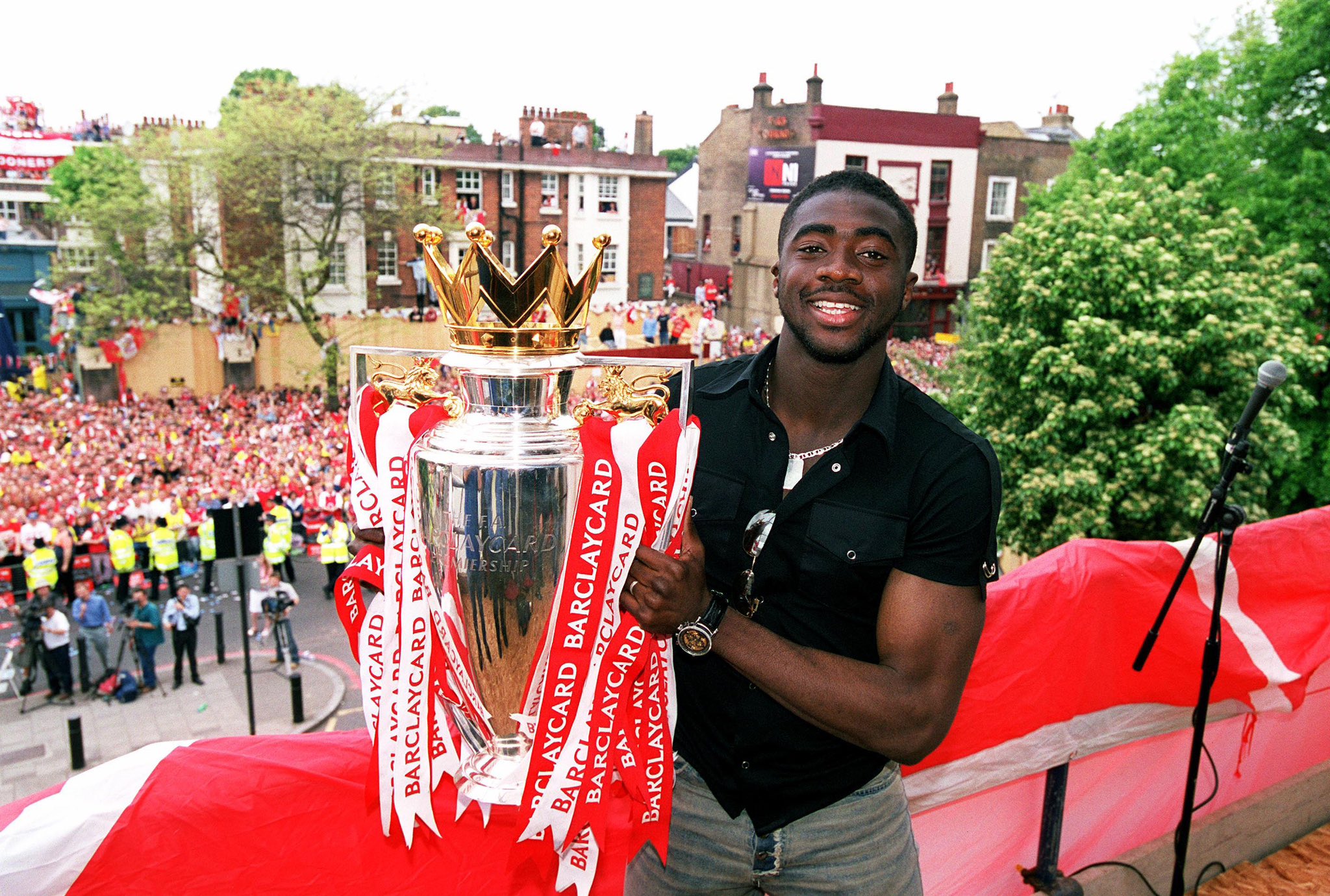  Happy Birthday to former Arsenal players Kolo Toure and Hector Bellerin! 