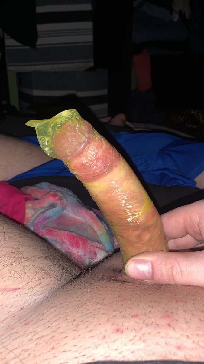 uncutslut15's tweet photo. #uncut #dick #cock #piel #bedtime #HairyLegs #condom #filledcondom #usedcondom #cum #jizz #bushfetish #pubichair #uncut #foreskinlover #voorvel #pervdad #incestdad #familytaboo #hotAF my cousins used condom fit perfectly. https://t.co/sqQ2puVdO7