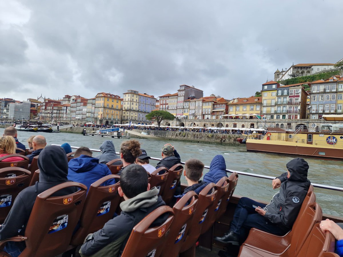 pvauchez's tweet photo. Après une 1ère semaine de travaux et mise mis mise en pratique,  les élèves du Lp Le Corbusier en mobilités erasmus à Madrid, à Porto, et à Sheffield profitent d'un we détente, avant une 2ème semaine riche en pratiques professionnelles @acbesancon @drareicbfc #erasmusbfc https://t.co/5DxLK3LAHW